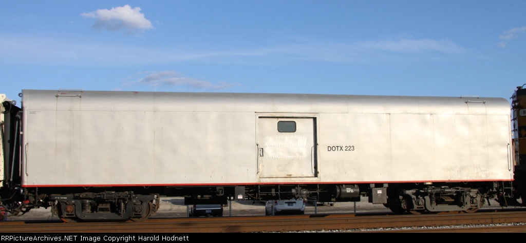 DOTX 223 is on train W008